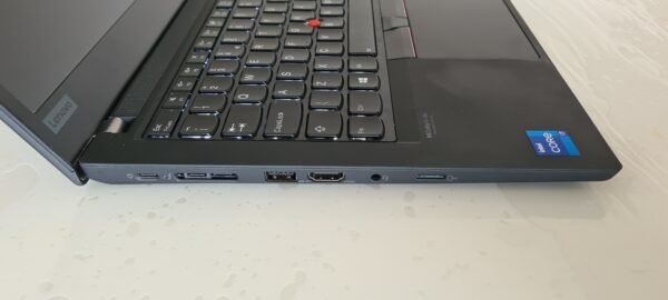 Lenovo ThinkPad P14s – i7 11th gen – 16gb –512gb- Nvidia 4gb