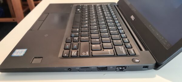 Dell latitude 7280 laptop i5 6th gen, 8gb ram, 256gb SSD