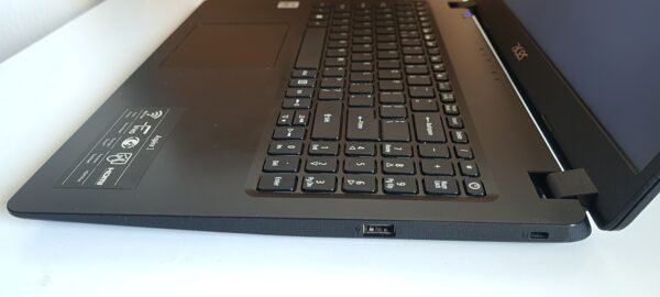 Acer Aspire 3 laptop i5 10th gen 8 GB Ram 256 GB SSD