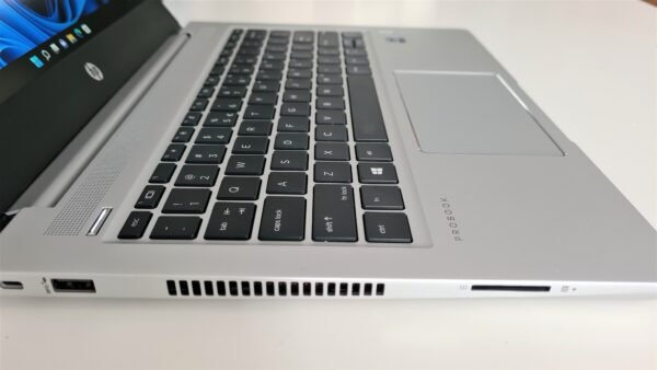 HP ProBook 430 G7 / i5 10th gen / 8gb RAM / 256gb SSD