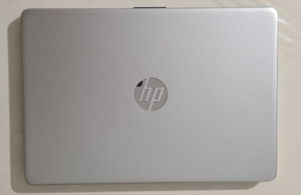 HP 14s-dq1953nd laptop i5 10th / 8gb / 256 SSD
