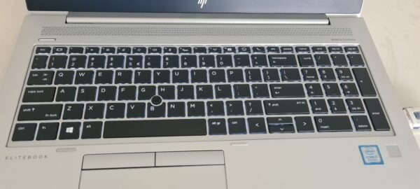HP EliteBook 850 G5 / i7 8th gen / 8gb RAM / 256gb SSD