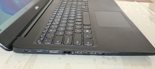 Dell latitude 3500 laptop i5 8th / 8gb RAM / 256gb SSD