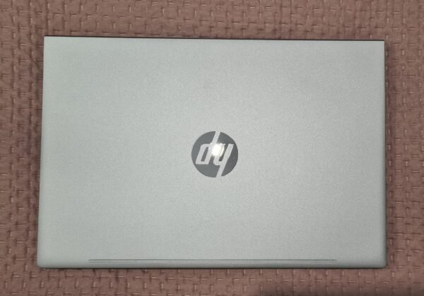 HP ProBook 430 G8 / i7 11th gen / 8gb RAM / 256gb SSD