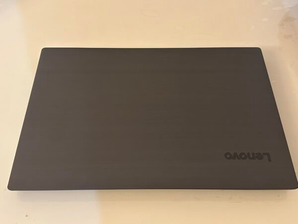 Lenovo V330 / i5 8th gen / 8gb Ram / 256SSD